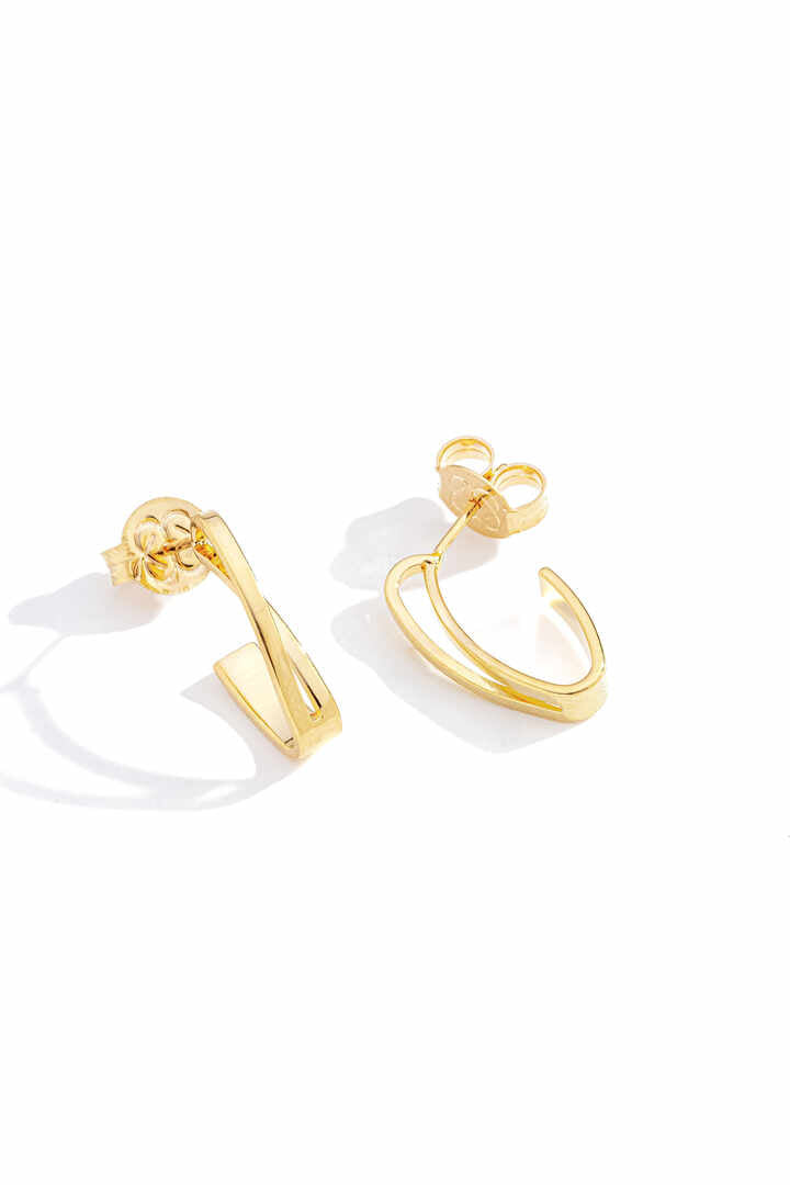 Brinco - Argola Eliptica com Detalhes -Brinco com formato eliptico e detalhes esculpidos, conferindo textura e personalidade a peca. Medidas 20x11 mm com espe
