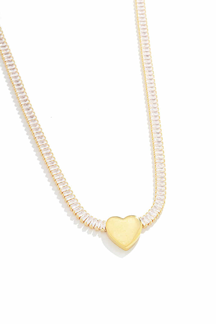 Colar - Choker de Baguete com Coração Colar tipo choker com zircônias baguete e pingente de coração central. Brilho e romantismo em uma peca de presença.